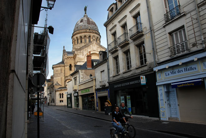 DSC_1718Tours