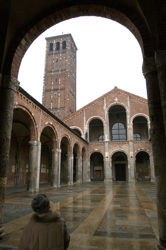541-MilanoAmbrogio